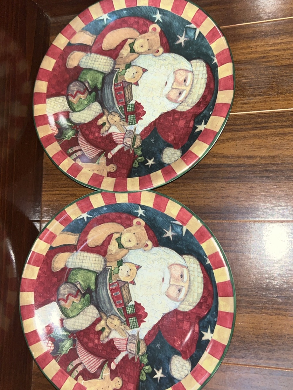 Vintage Susan Winget International Father Christmas Santa Plates
